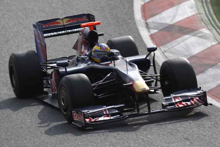 Bourdais im neuen Toro Rosso STR4.