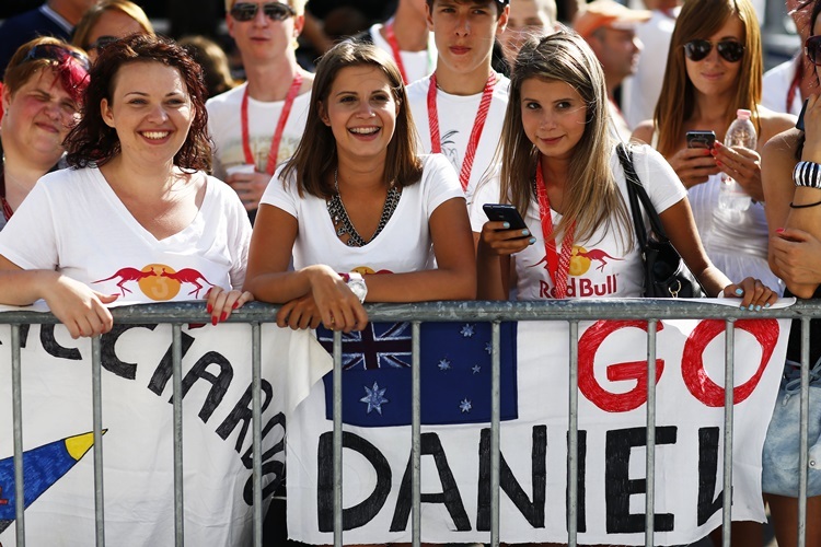 Daniel Ricciardo Fans