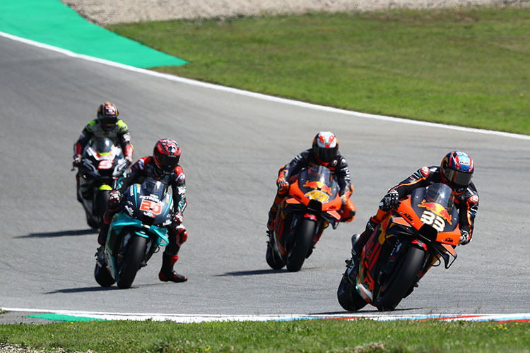 Im Rennen von Brünn: Brad Binder (33), vor Pol Espargaró (44), Quartararo (20) und Zarco (5)