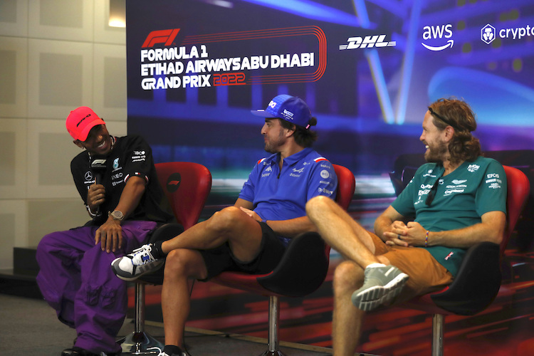 13 Fahrer-WM-Titel auf einen Blick: Lewis Hamilton, Fernando Alonso und Sebastian Vettel in Abu Dhabi 2022