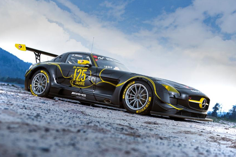 Der SLS AMG im Art-Car-Design von Dunlop
