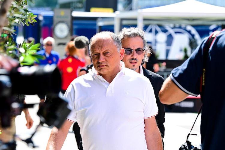Ferrari-Teamchef Fred Vasseur: «Wir glauben, dass wir nun ein Auto haben, mit dem Charles und Carlos auf dem Hungaroring ihr Bestes geben können»