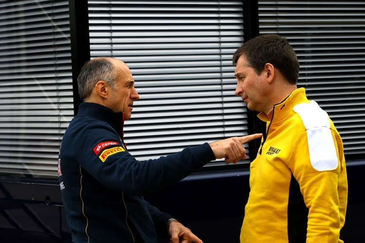 Toro-Rosso-Teamchef Franz Tost mit Rob White von Renault