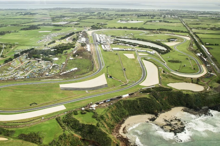 Der Phillip Island Grand Prix Circuit bekam im Dezember eine neue Asphaltdecke