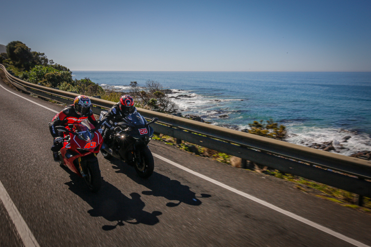 Jack Miller und Fabio Quartararo auf Bike-Tour entlang der Küste