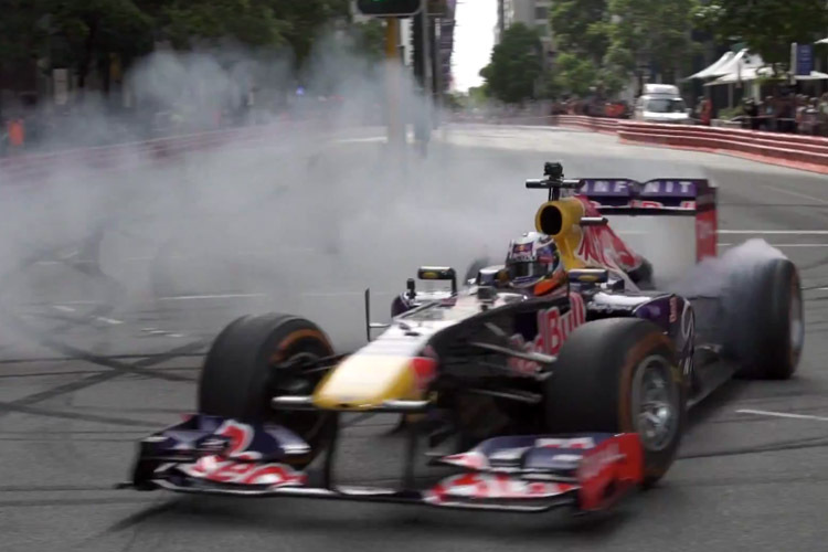 Heimspiel: Daniel Ricciardo liess in Perth die Reifen rauchen