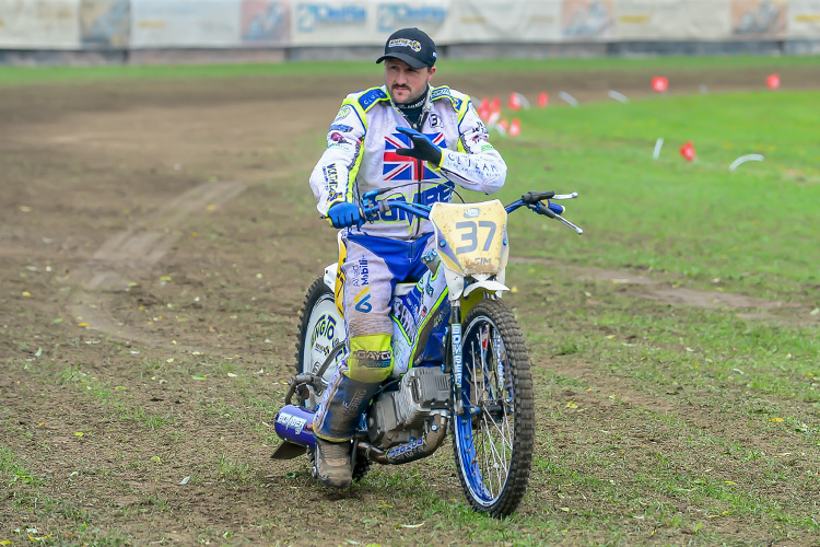 St-Macaire-Chris-Harris-siegt-J-rg-Tebbe-auf-P-10