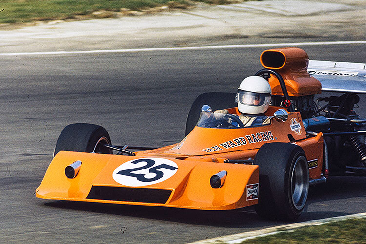 Der Engländer Keith Holland mit einem Trojan-Chevrolet beim Race of Champions 1973