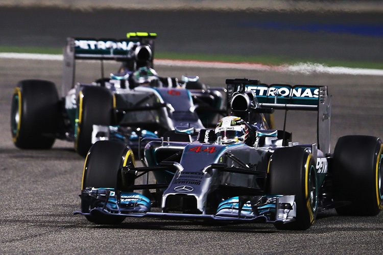 Die Silberpfeile von Hamilton und Rosberg lassen die Gegner Sterne sehen