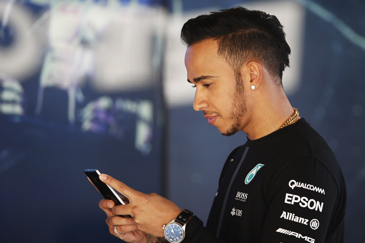 Lewis Hamilton: die neueste Vertragsversion auf dem Handy?