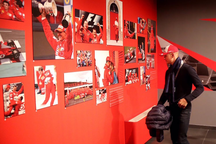 Mick Schumacher in der Ferrari-Ausstellung