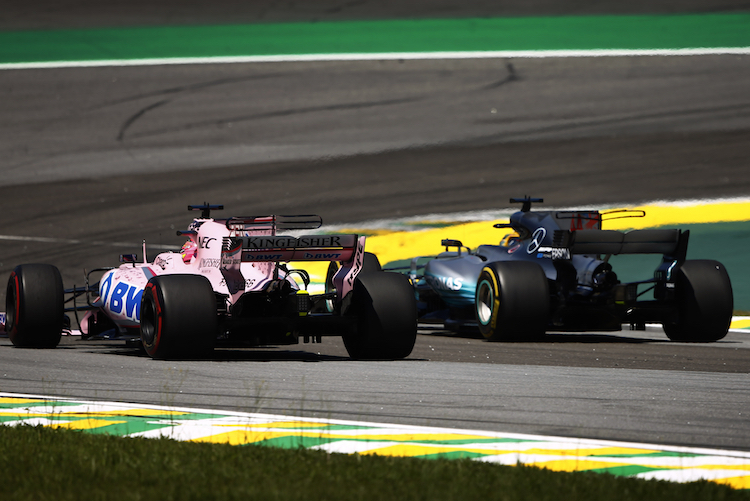 Lewis Hamilton musste an viele Gegner vorbeiziehen – auch an Sergio Pérez