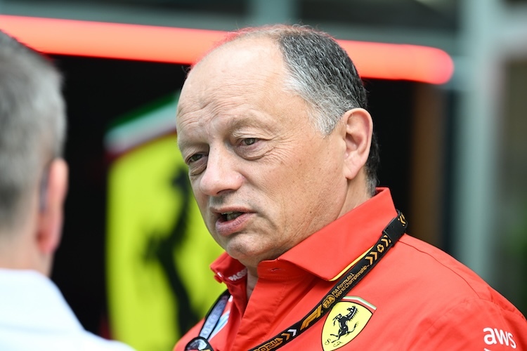 Ferrari-Teamchef Fred Vasseur rechnet mit einem starken Wochenende in Imola