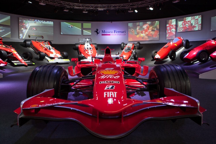 Einige Formel-1-Ferrari im Museum von Maranello