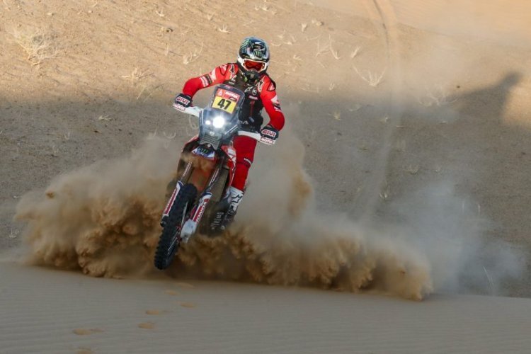 Kevin Benavides fährt bisher eine solide Dakar 2021