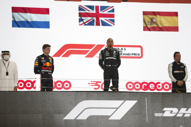 Max Verstappen, Lewis Hamilton und Fernando Alonso in Katar 2021