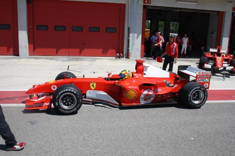 Pierre Kaffer im 2004er Ferrari in Imola