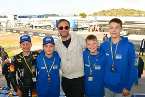 In Valencia (v.l.): Ben Warzecha, Paul Weinhold, MotoGP-Pilot Johann Zarco, Ole Säuberlich und Jason Rudolph)
