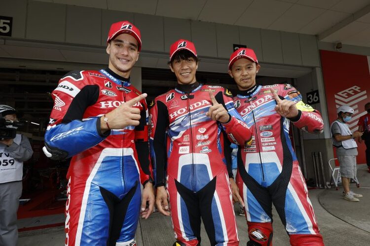 Honda gewann das 8h Suzuka: Iker Lecuona, Tetsuta Nagashima und Takumi Takahashi (v.l.)