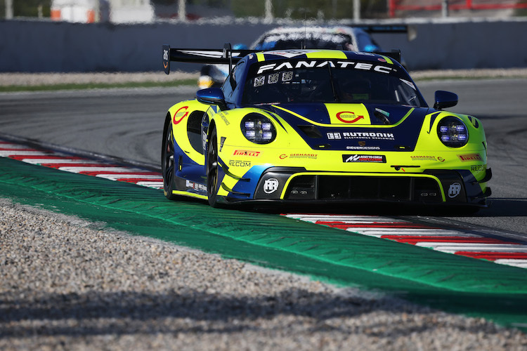 Patric Niederhauser drischt den Porsche auf Pole