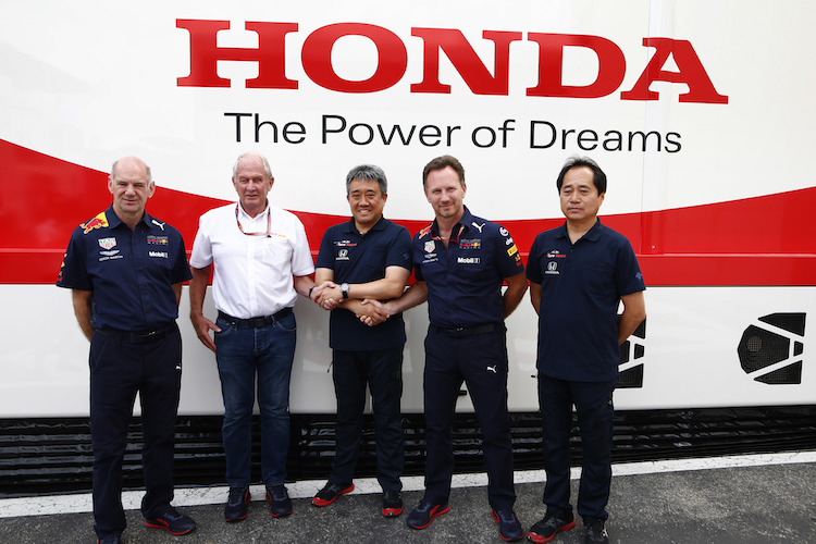 RBR-Technikchef Adrian Newey, Red-Bull-Rennchef Dr. Helmut Marko, Honda-Rennleiter Masashi Yamamoto, RBR-Teamchef Christian Horner und F1-Projektleiter Toyoharu Tanabe