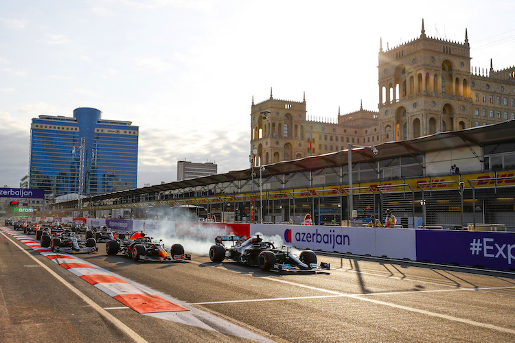 Baku-GP 2021: Lewis Hamilton verbremst sich