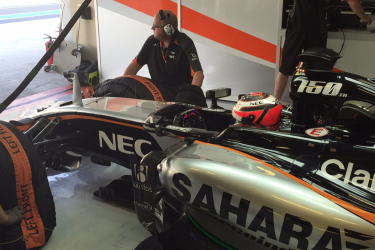 Nico Hülkenberg beim Pirelli-Reifentest in Abu Dhabi