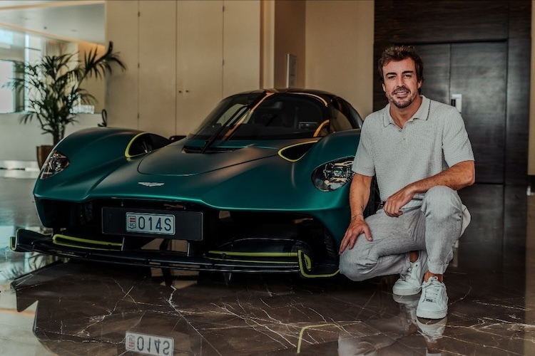 Fernando Alonso mit seinem neuen Auto