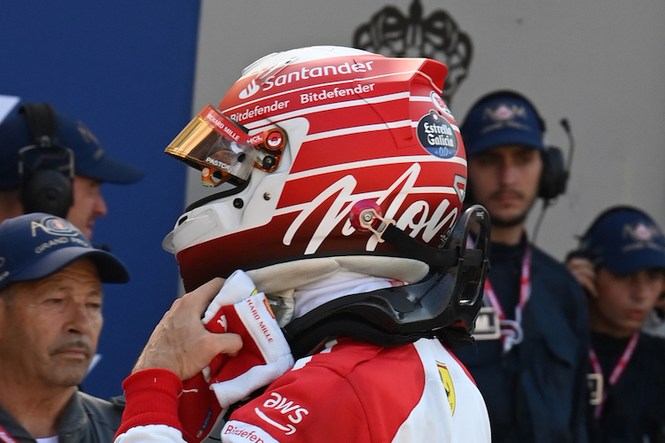 Auch der Monaco-Helm des Ferrari-Stars wird versteigert