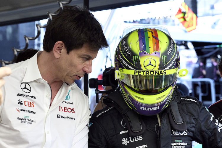 Mercedes-Motorsportdirektor Toto Wolff und Lewis Hamilton