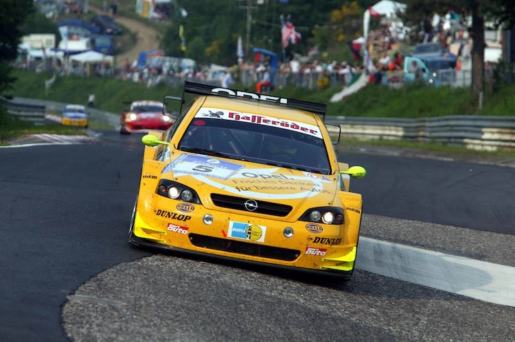 Ein Opel gewann 2003 das 24h-Rennen