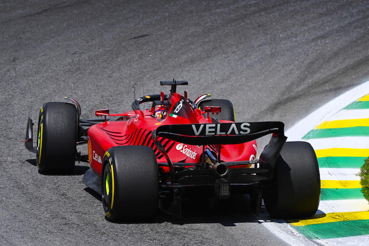 Ferrari mit Sponsor Velas in Brasilien 2022