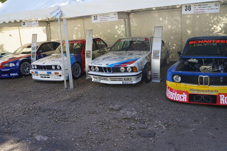 Das BMW-Team Schnitzer stellte einige ihrer Fahrzeuge aus