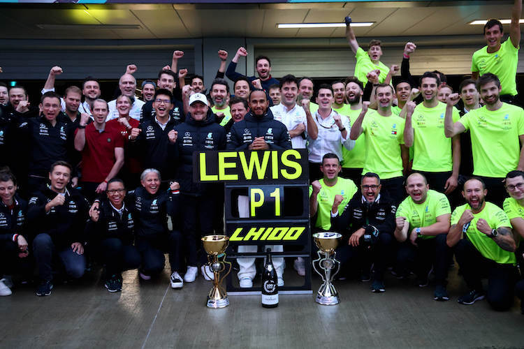 Sotschi: Lewis Hamilton gewann, Valtteri Bottas wurde Fünfter