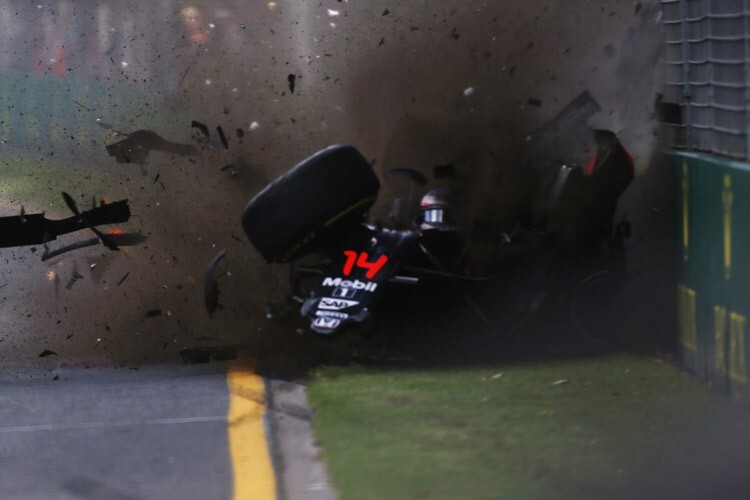 Fernando Alonsos fürchterlicher Unfall in Australien