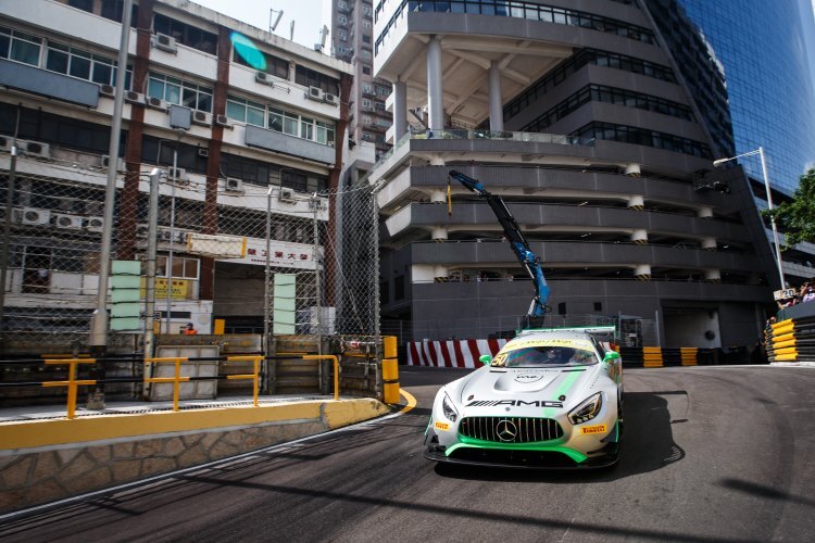 Typisch Macau: Ein Mercedes-AMG GT3 beim FIA GT World Cup