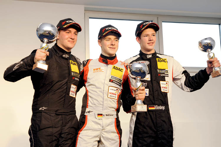 Die ersten Drei der Trophy-Wertung: Sebastian Balthasar (Mitte), Hubertus-Carlos Vier (li) und Freddy Killensberger