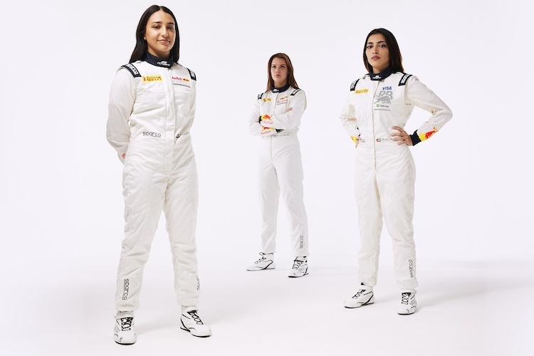 Neuer Red Bull-Nachwuchs: Hamda Al Qubaisi, Emely De Heus und Amna Al Qubaisi treten auch in diesem Jahr mit dem MP Motorsport Team in der F1 Academy an
