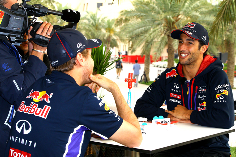 Überraschung für Formel-1-Weltmeister Sebastian Vettel: Daniel Ricciardo hat im Red Bull Racing-Vergleich die Nase vorn