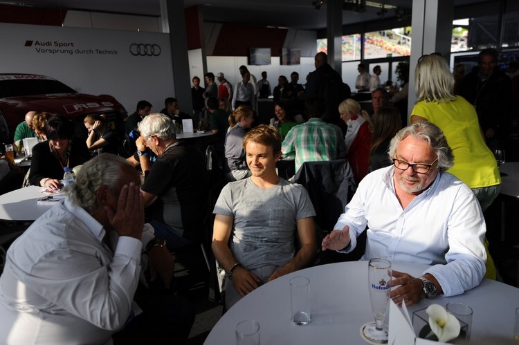Nico mit seinem Vater Keke Rosberg (re)