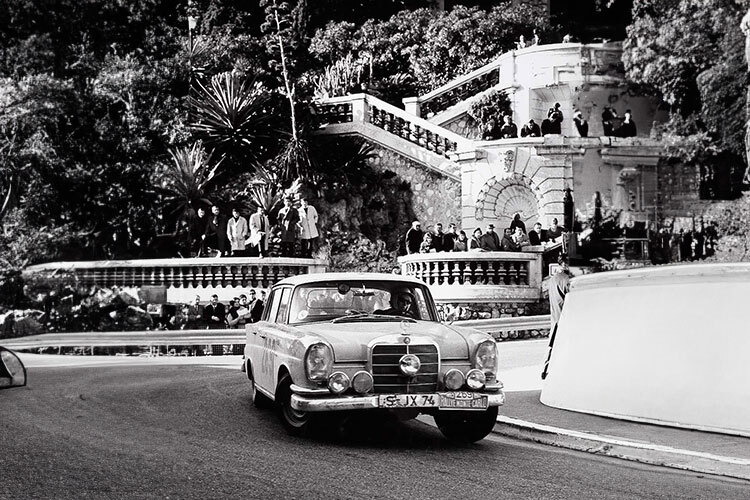 Rallye Monte Carlo: Sonderprüfung auf dem Grand Prix-Kurs im Mercedes