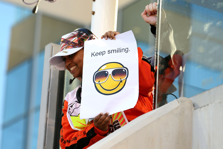 Sonnenschein garantiert: In Abu Dhabi tragen sogar die Smileys Sonnenbrille