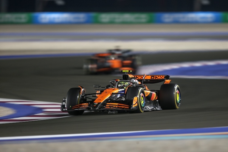 Lando Norris vor Oscar Piastri und George Russell