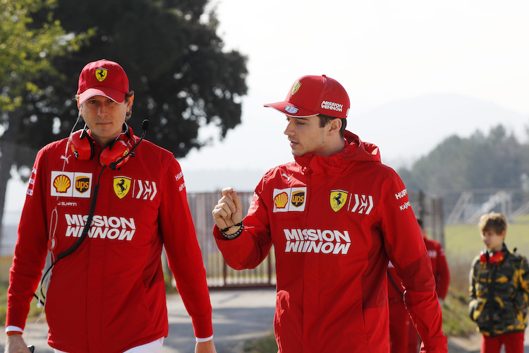 FCA-Chef John Elkann (links) mit Ferrari-Star Charles Leclerc