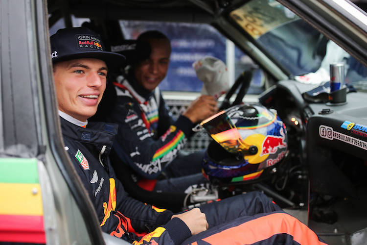Ungewohnt: Max Verstappen nahm bei den «Drift Brothers» auf dem Beifahrersitz platz