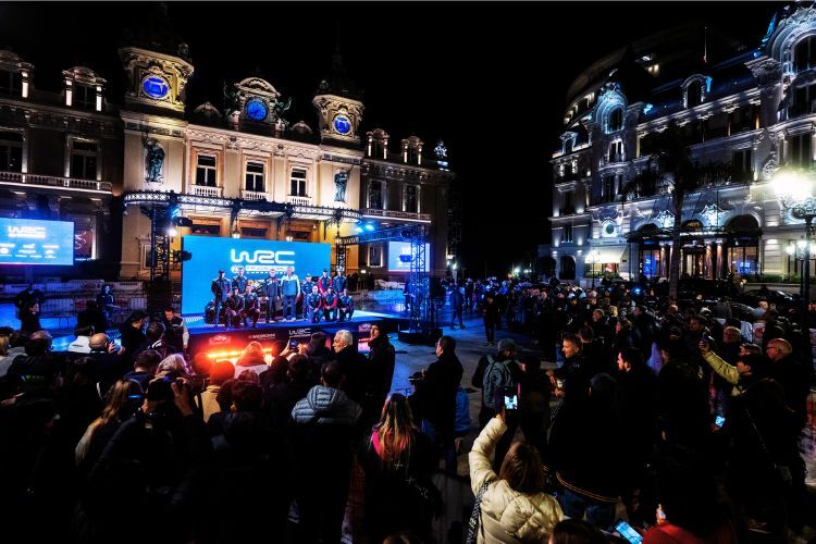 Eine besondere Stimmung wurde am Casino-Platz bei der WRC-Präsentation in Monte Carlo generiert