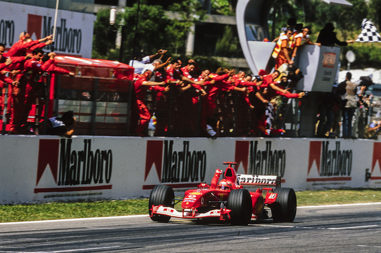 Seinen ersten GP-Sieg im Ferrari F2003-GA feierte Michael Schumacher in Spanien