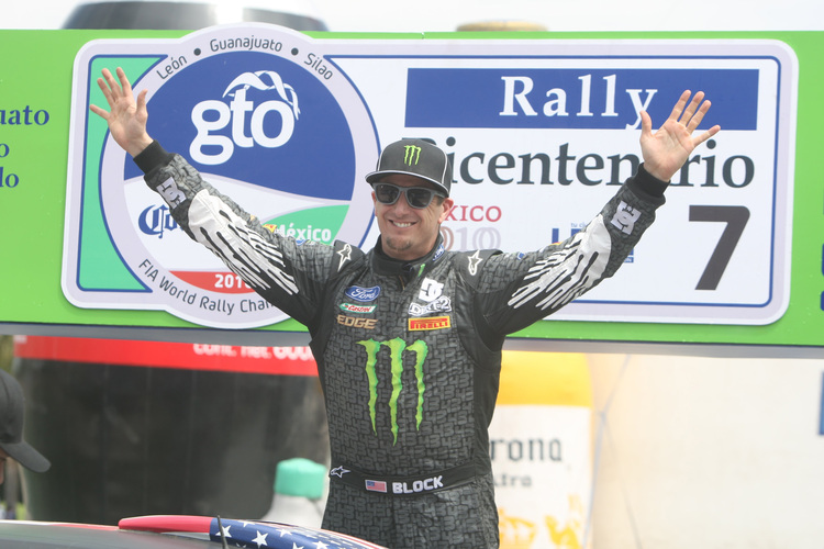 Ken Block im Ziel der Rallye Mexiko