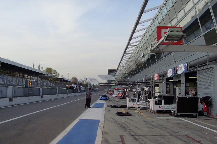 Die Boxengasse kurz vor dem Prologue der FIA WEC in Monza 