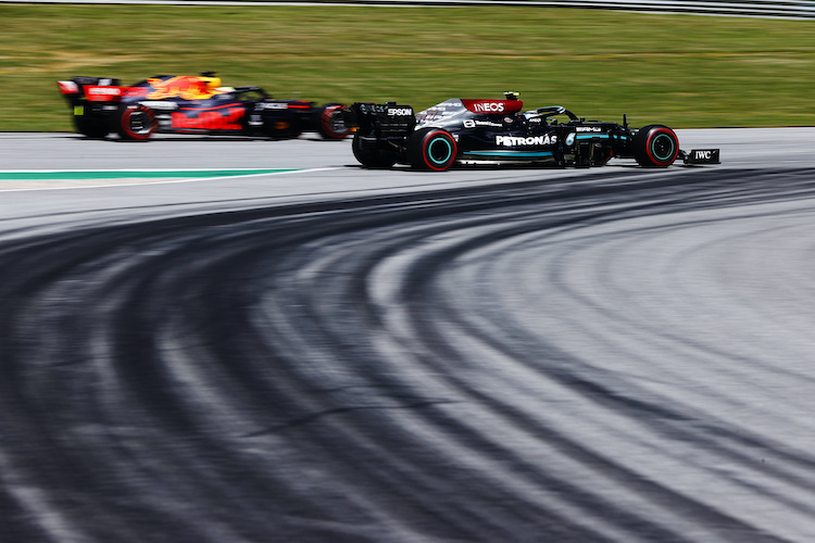 Valtteri Bottas will die Fahrer von Red Bull Racing gefährden